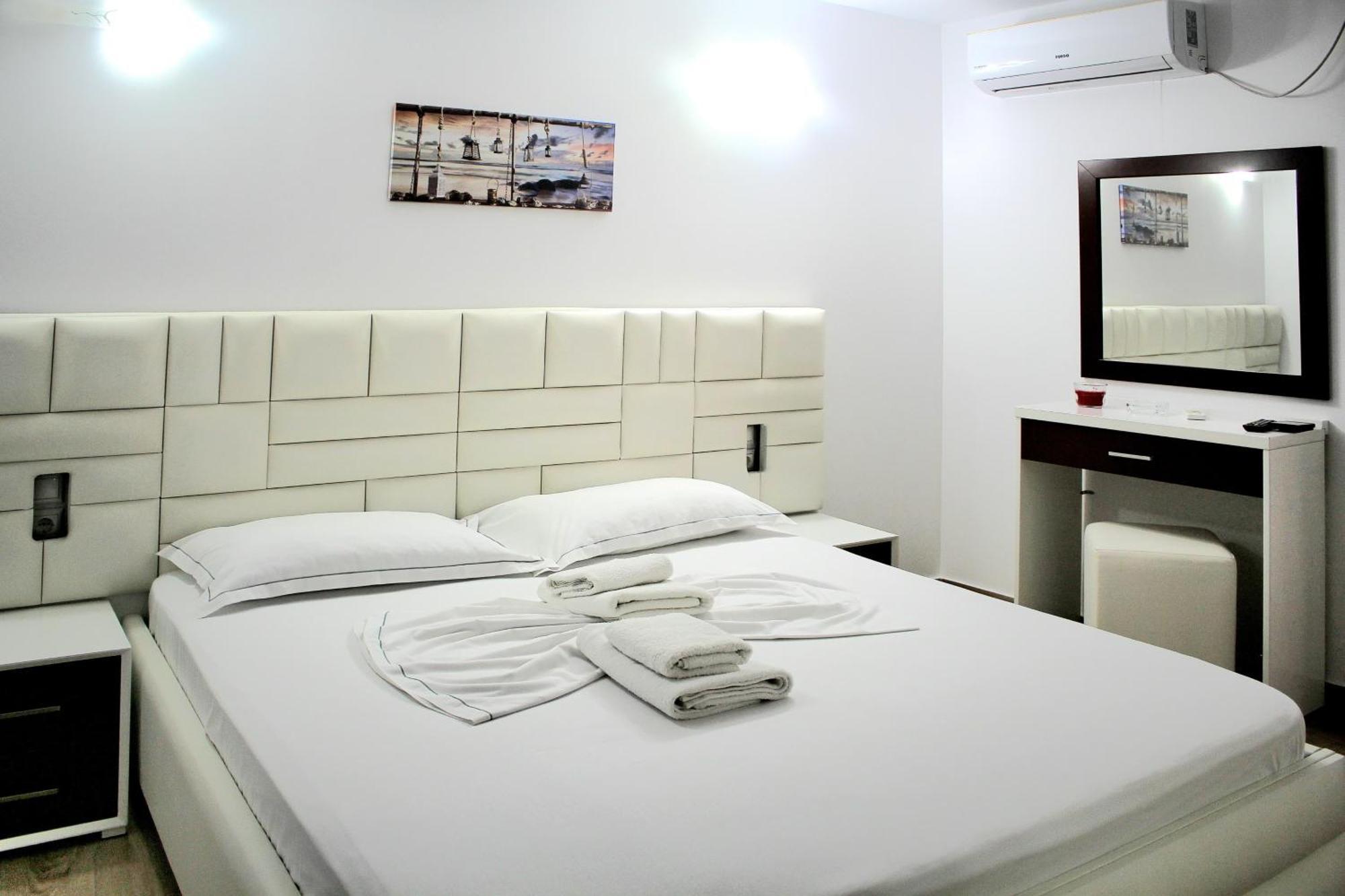 Fori'S Rooms Himara Kültér fotó
